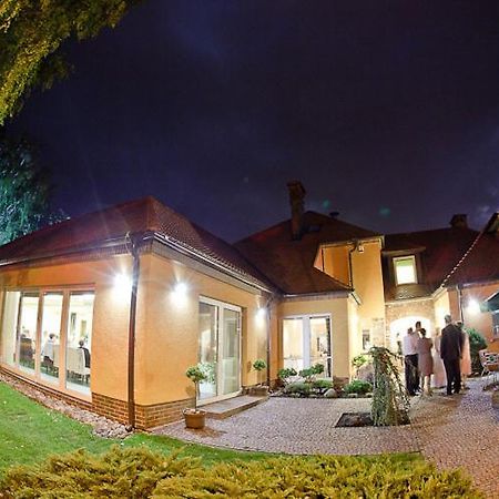 Hotel Pensjonat Nad Jeziorem Myślibórz Exteriér fotografie